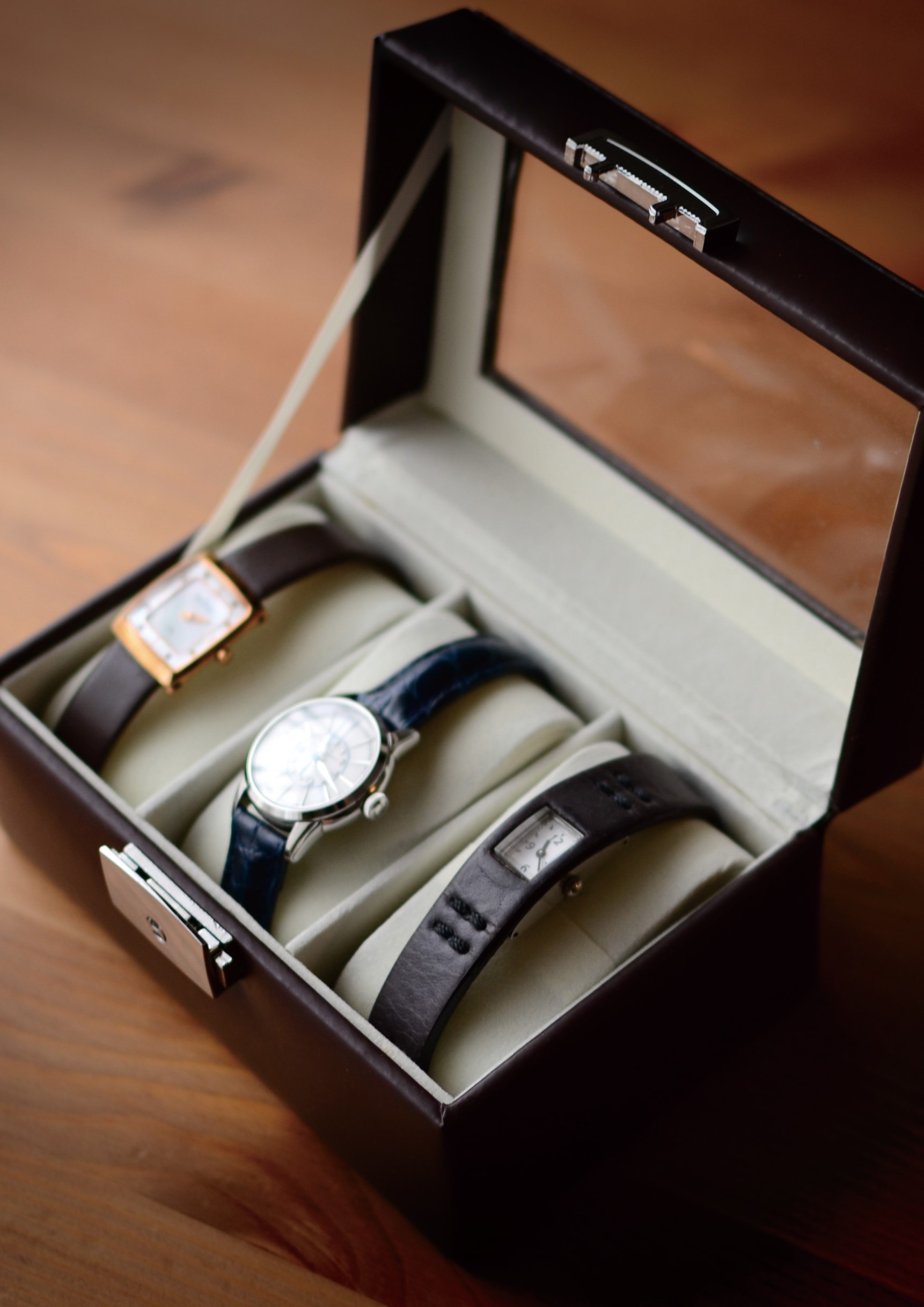 時計の電池交換はサンリペア長久手店へ！のサムネイル